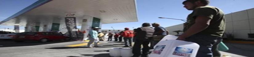  Limitan venta de gasolina para autos y en contenedores en Toluca