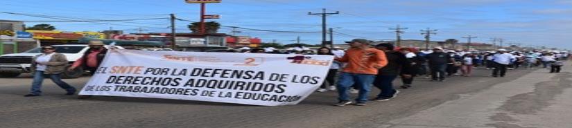 Desfilan cerca de mil 500 maestros de San Quintín