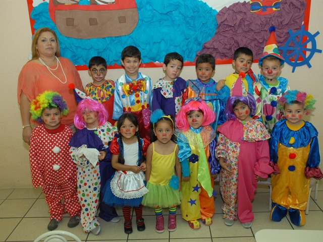 Festival de fin de cursos de Guardería Sindical y preescolar Colores Magicos