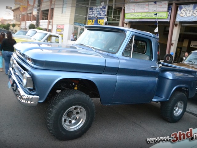 Convivio del club de autos Rosarito Classic Truck