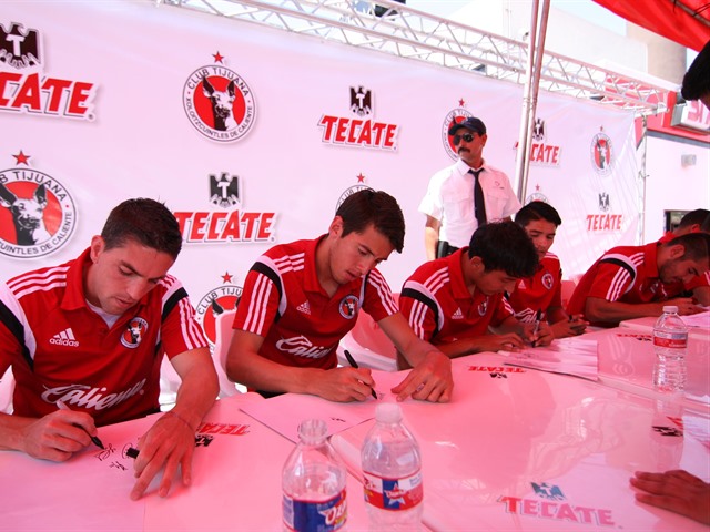 Firma de autógrafos del Club Tijuana