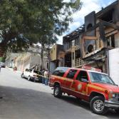 Seis heridos al incendiarse departamentos y vivienda