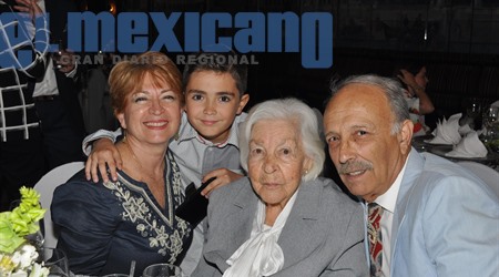 Celia Gaviño festeja 100 años