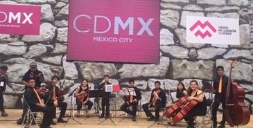 Músicos del ICBC tocan en la CDMX