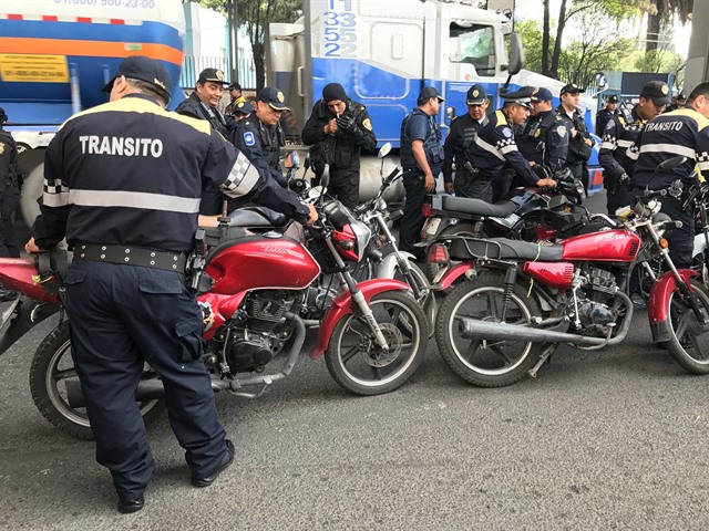Operativo contra mototaxis en Tláhuac