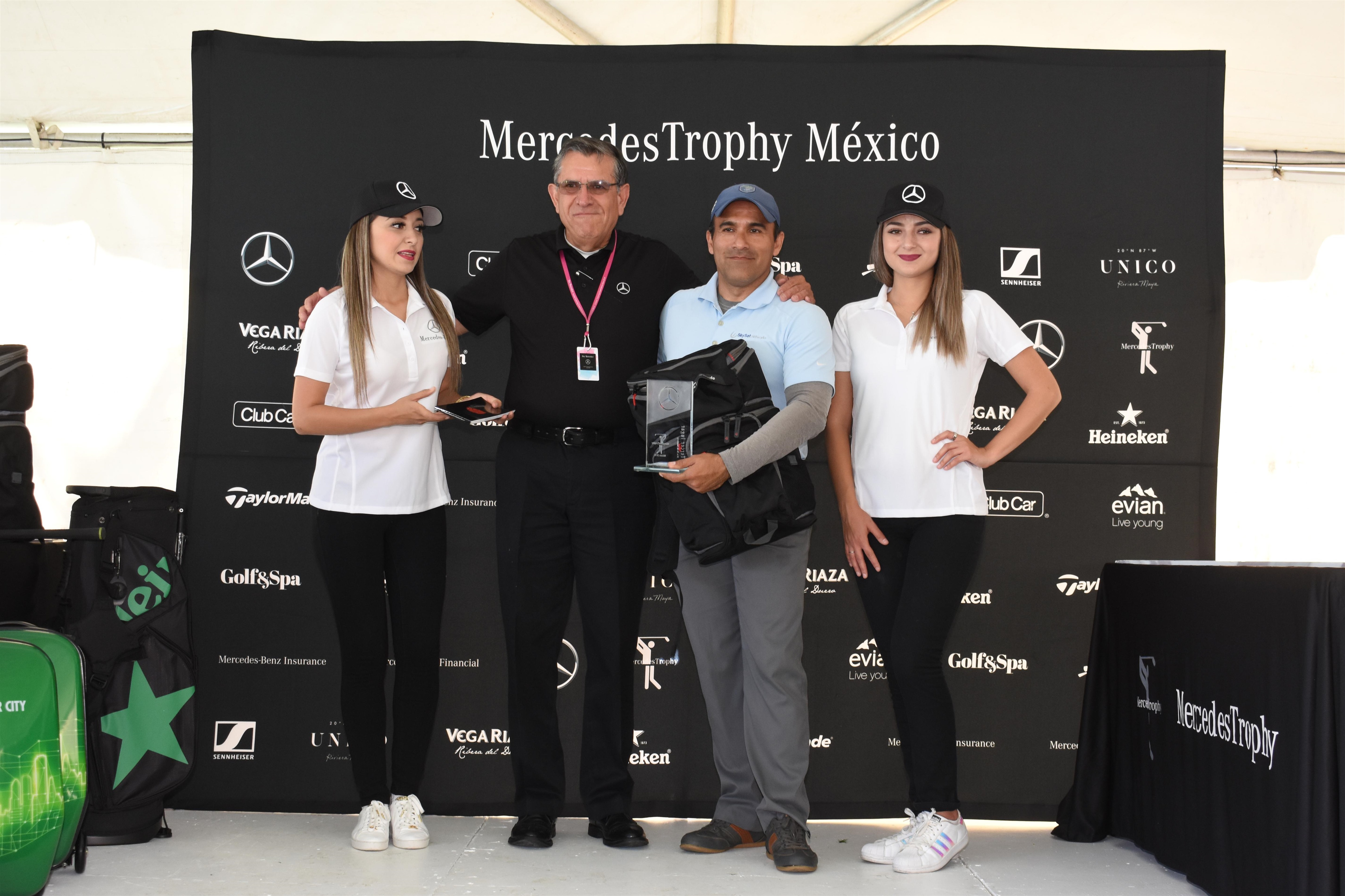 Torneo de Golf Mercedes Benz 2/2