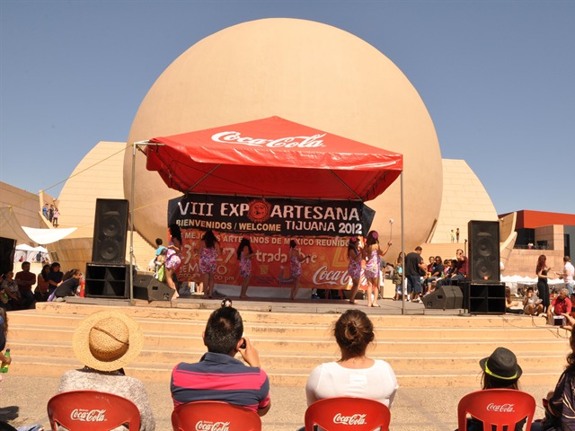 Artistas se presentan en VIII ExpoArtesana
