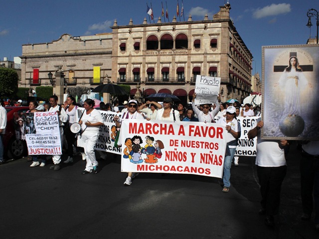Protestan en Michoacán por distintas causas