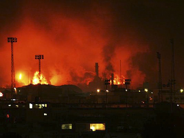 Explosión de refinería en Venezuela