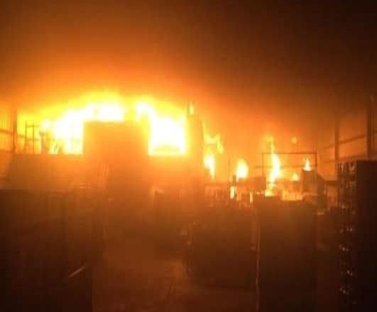 Se incendia un empaque de pepino en San Quintín