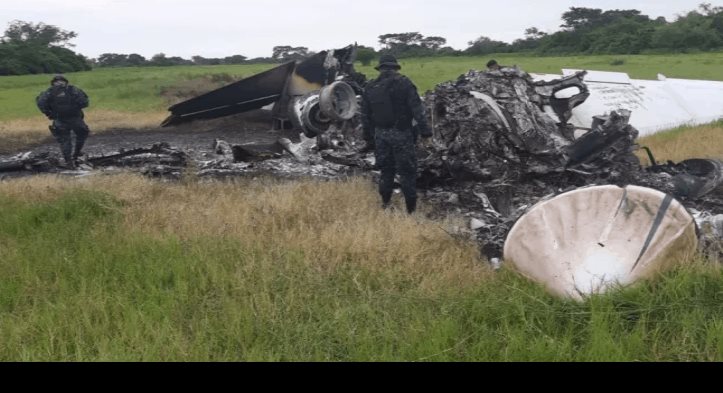 Hallan 2 avionetas con droga y 2 mexicanos muertos en Guatemala 