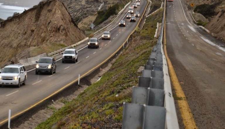 Aumenta flujo vehicular de turistas de Tecate a Ensenada