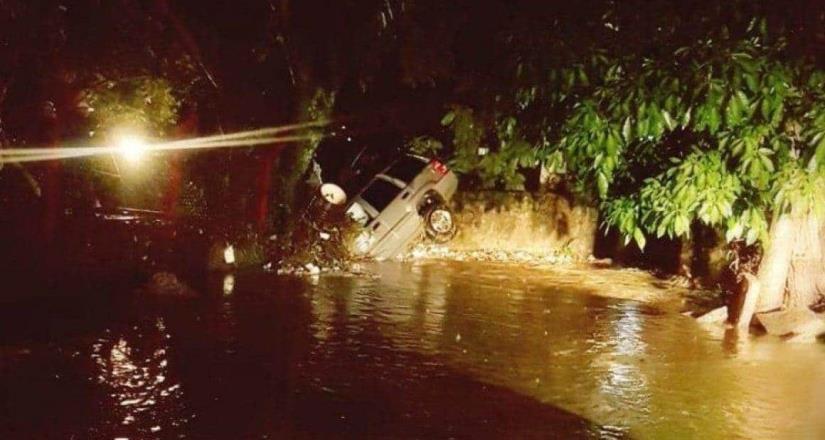 Lluvias dejan afectaciones en 114 viviendas de Los Reyes, Michoacán