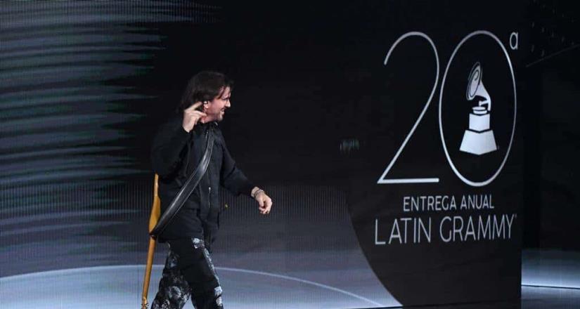 Juanes recibe homenaje en los Latin Grammy