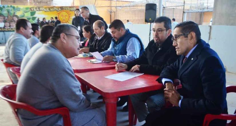 Brindan asesoría jurídica a reclusos del Cereso Mexicali