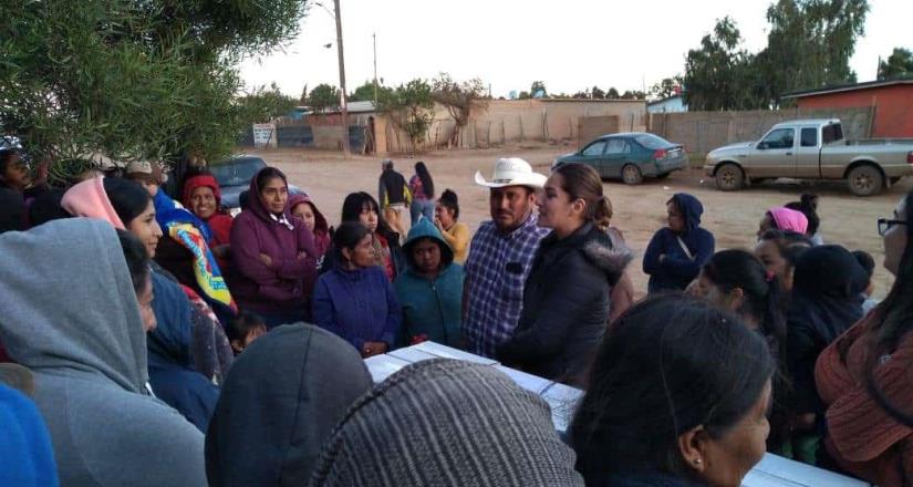 Familias antorchistas reciben despensas