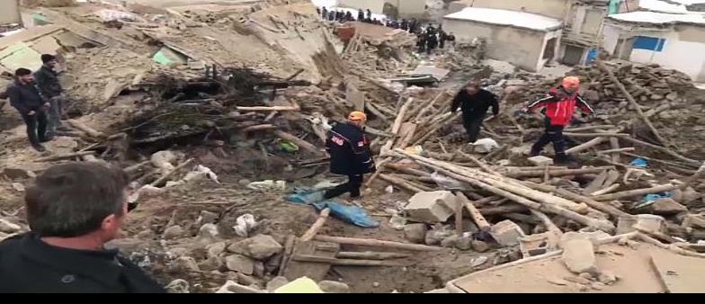 Un mortífero terremoto golpea Turquía e Irán