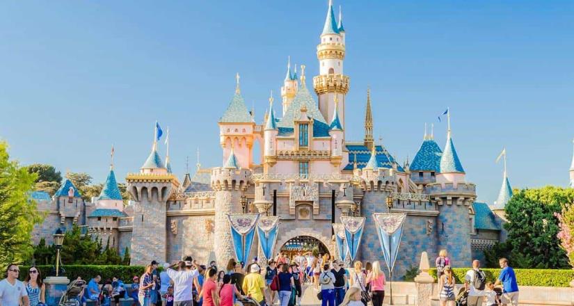 Disneyland Anaheim cierra sus puertas