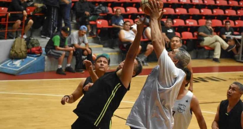 Baloncesto Veteranos Máster jugó en el Auditorio Municipal