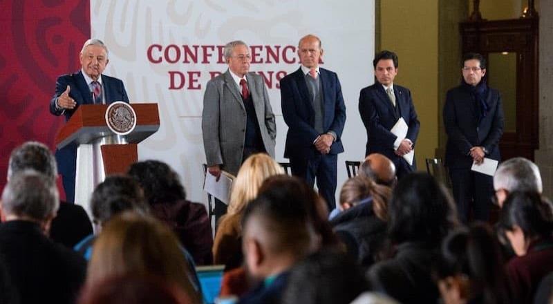 Se reúne AMLO con gabinete de Salud