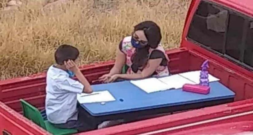 Profesora habilitó su camioneta para dar clases a sus estudiantes en Guanajuato