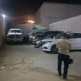 Tras cateo, FGE decomisa 8 vehículos en colonia Villa Cruz