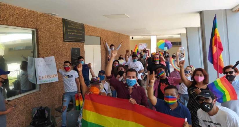 Impulsan organismos LGBTTTI aprobación de matrimonios igualitarios en BC