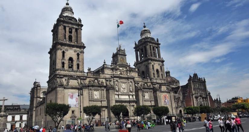 Militares toman la catedral metropolitana, AMLO niega este hecho