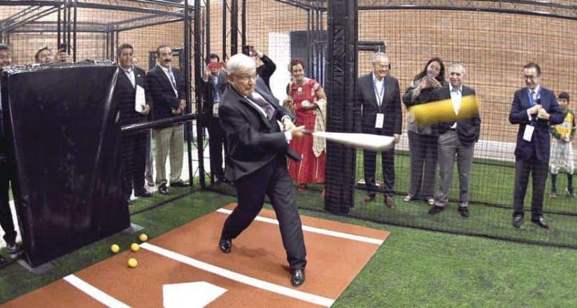 AMLO dice que el beisbol es pasión infinita, tras triunfo de Tampa