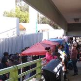 Largas filas y espera por horas para ingresar a Urgencia en Clínica del IMSS N.27