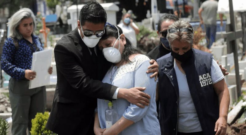México suma 112 mil muertes por Covid y un millón 217 mil contagios