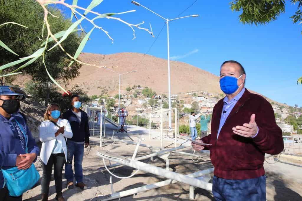 Supervisa Arturo González obras comunitarias en Delegación La Presa y Cerro Colorado