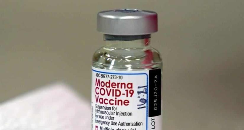 Reino Unido avala vacuna de Moderna 