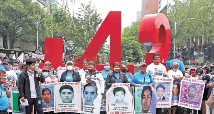 Presentan denuncia ante Fiscalía General de la República por filtración de caso Ayotzinapa