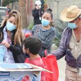 Continúa ayuntamiento de Tijuana entrega de apoyos a los afectas de la colonia 3 de Octubre