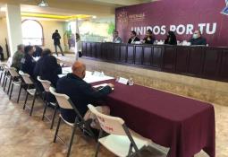 Arturo González toma protesta a segundo cabildo juvenil de Tijuana