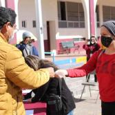 Entrega ayuntamiento apoyos económicos a jóvenes estudiantes de Tijuana.