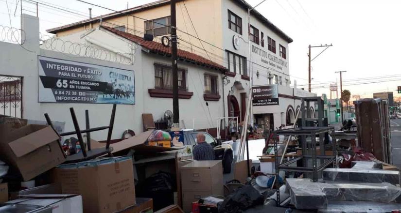 Desalojan el Instituto Cuauhtlatóhuac luego de acumular adeudos