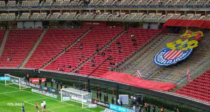 Chivas espera autorización para abrir su estadio.