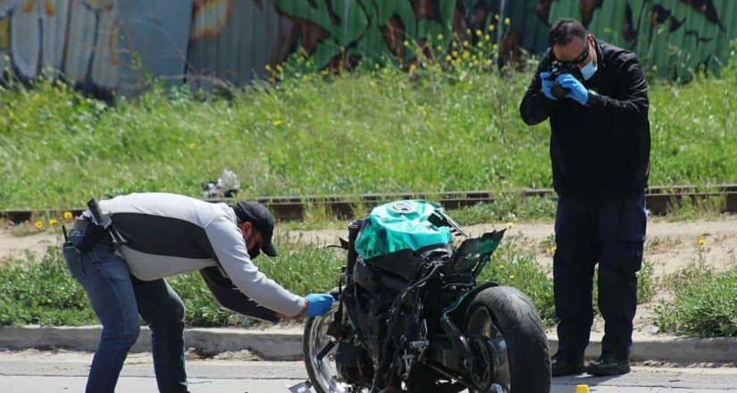 Motociclista muere decapitado en accidente