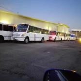 Piden detener caos vial provocado por transporte de personal en Ciudad Industrial de Otay.