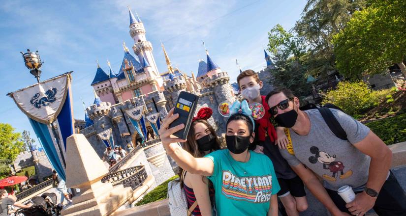 Disneyland Resort da la bienvenida a la reapertura de sus parques, hoteles y ressort