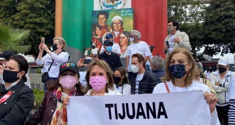 Se realizó manifestación en el Monumento al Libro frente al Club Campestre en Tijuana