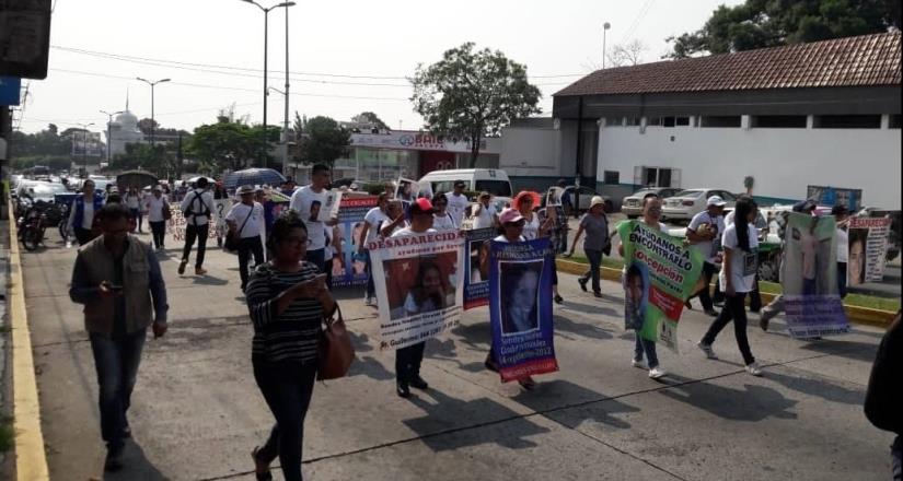 Ni perdón ni olvido, madres de desaparecidos marchan en Xalapa