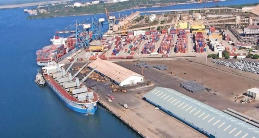 Ponen en cuarentena buque carguero de Malta con 13 casos Covid