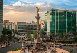 Banco Azteca abre la puerta a las criptomonedas
