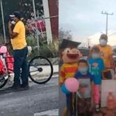 Abuelito adorna triciclo para celebrar graduación de su nieta