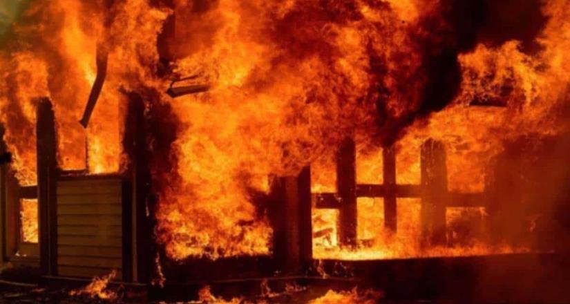 Sonora: Mujer incendia su casa con su marido dentro; cansada de encontrar un desorden en su casa