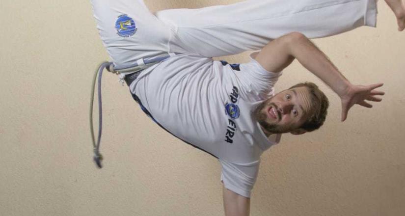 Para activarse en el CREA, la práctica de la capoeira es una opción
