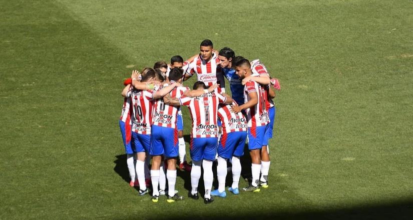 La alineación de Chivas para su debut vs Atlético de San Luis.
